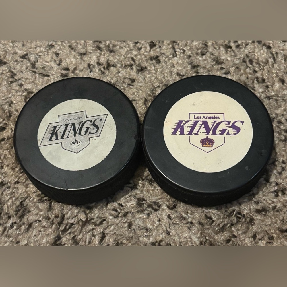Los Angeles Kings NHL Vintage Hockey Pucks